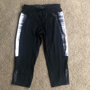 Tek Gear dry tek capris xs